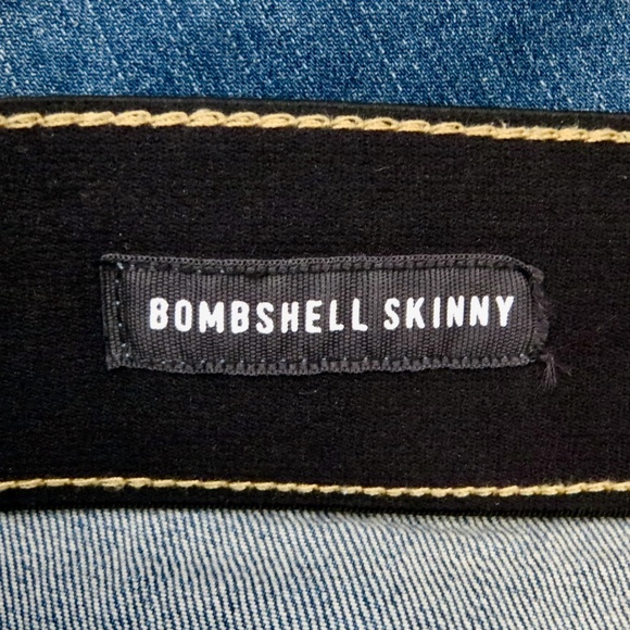 NEW! Torrid Bombshell Skinny Premium Stretch High Rise Distressed Jeans SZ 18 - Picture 10 of 12